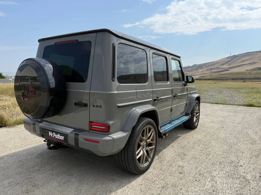 Mercedes-Benz G63 AMG